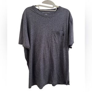 American Eagle Outfitters Men's Gray T-Shirt
